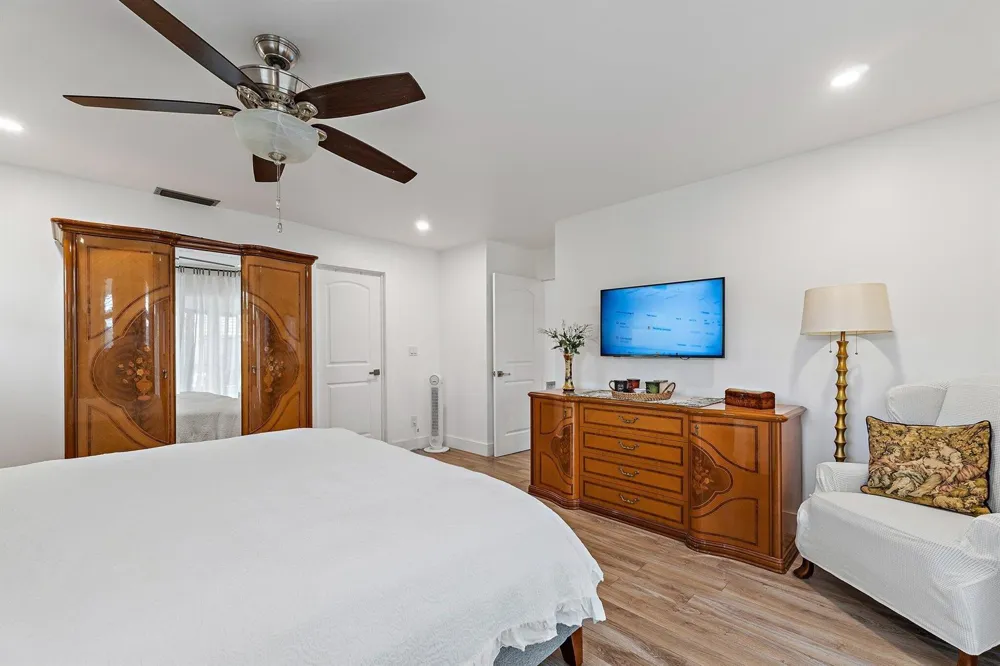 1127 E Seminole Avenue #24b Jupiter, FL 33477