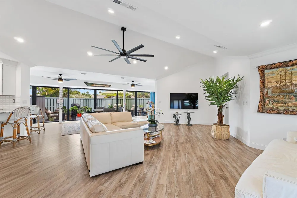 1127 E Seminole Avenue #24b Jupiter, FL 33477
