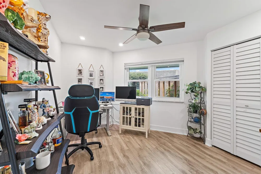 1127 E Seminole Avenue #24b Jupiter, FL 33477