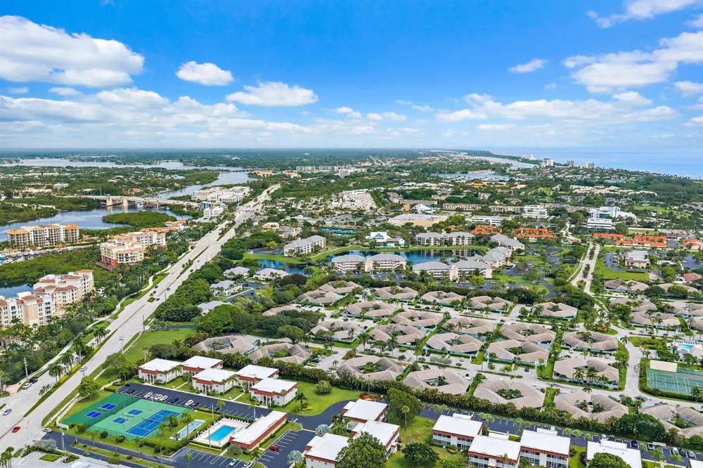 1127 E Seminole Avenue #24b Jupiter, FL 33477