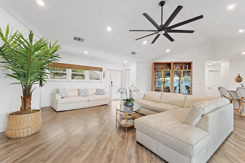 1127 E Seminole Avenue #24b Jupiter, FL 33477