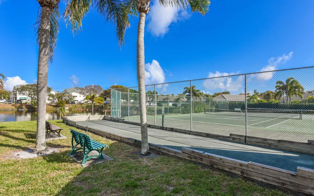 1127 E Seminole Avenue #24b Jupiter, FL 33477