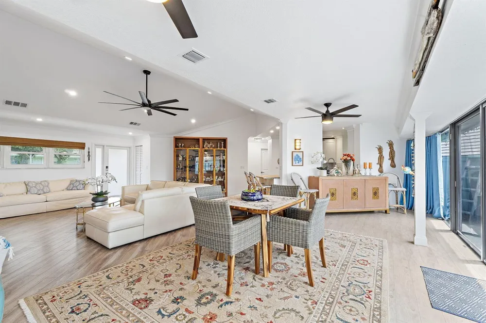 1127 E Seminole Avenue #24b Jupiter, FL 33477
