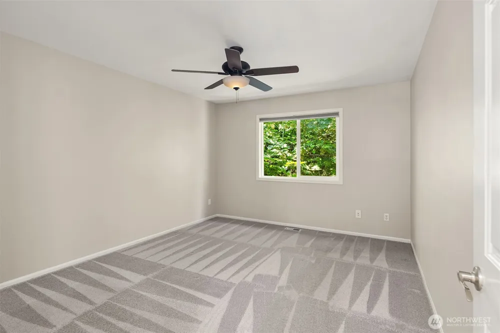 26233 SE 162nd Place Issaquah, WA 98027