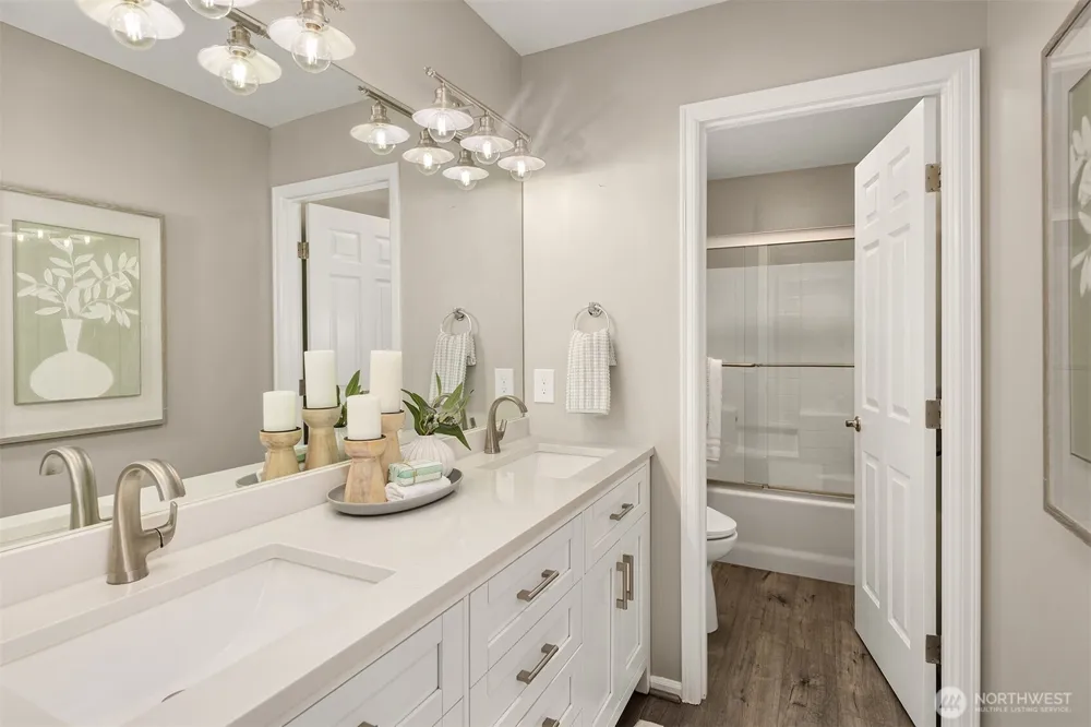 26233 SE 162nd Place Issaquah, WA 98027