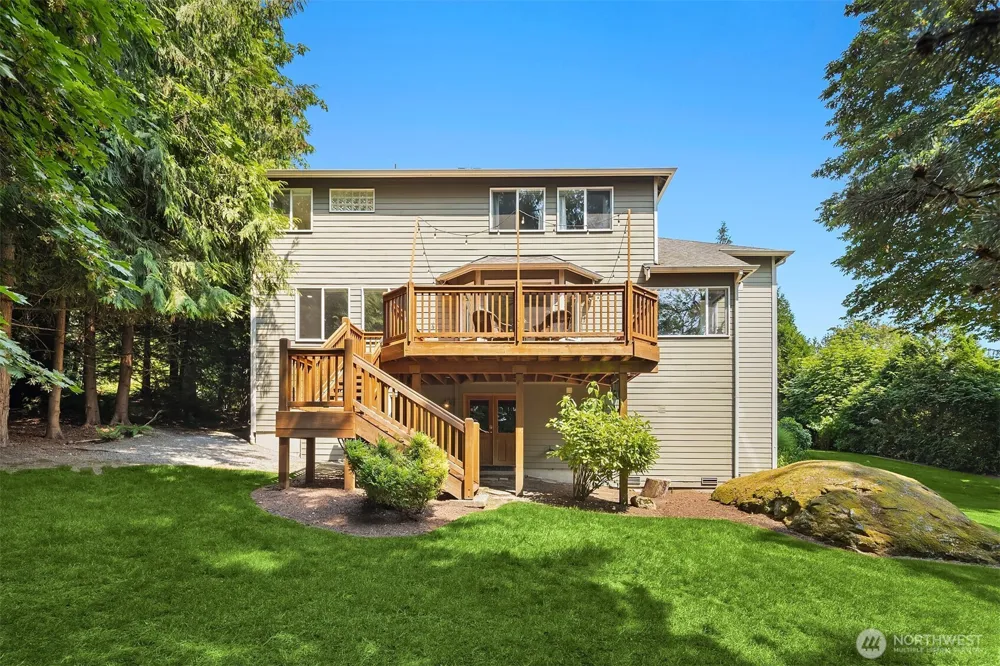 26233 SE 162nd Place Issaquah, WA 98027