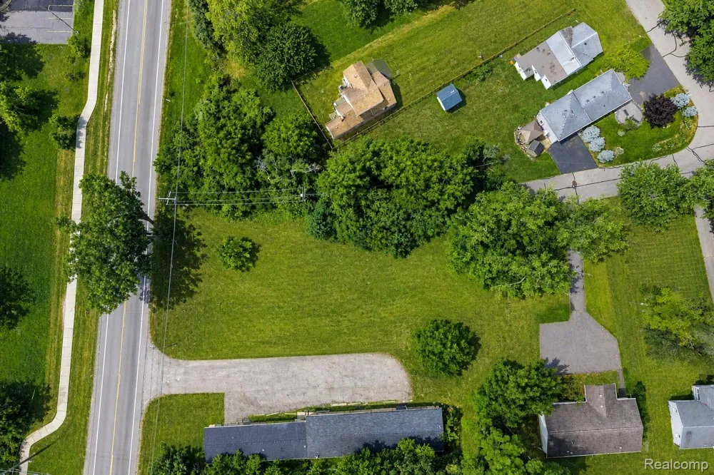 42920 W 14 Mile Road Walled Lake City, MI 48390