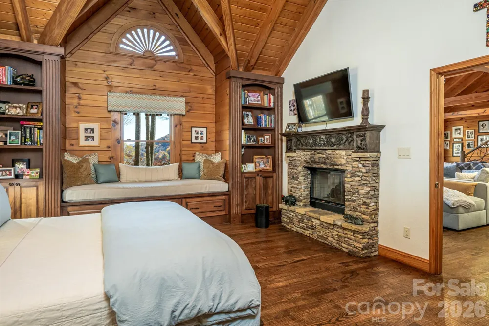 580 Flying Hawk Trail Waynesville, NC 28786