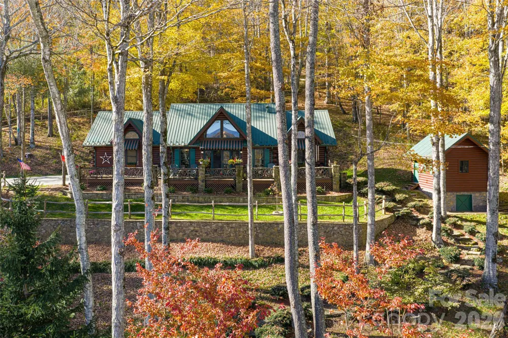 580 Flying Hawk Trail Waynesville, NC 28786