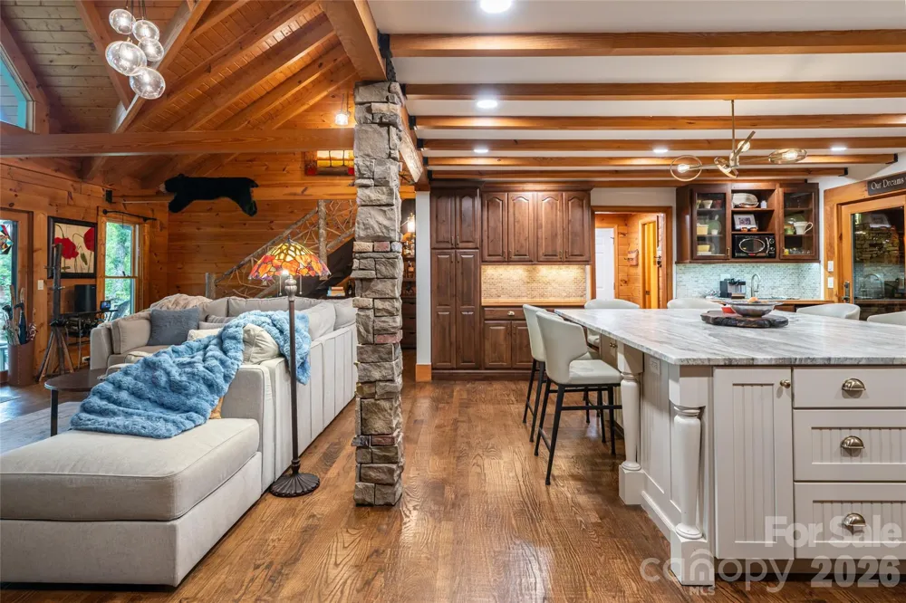 580 Flying Hawk Trail Waynesville, NC 28786