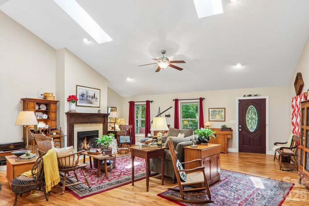 25 Arnie Drive Etowah, NC 28729