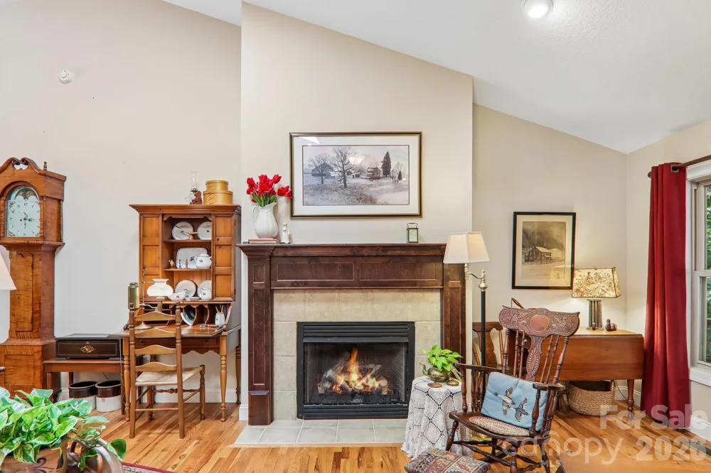 25 Arnie Drive Etowah, NC 28729