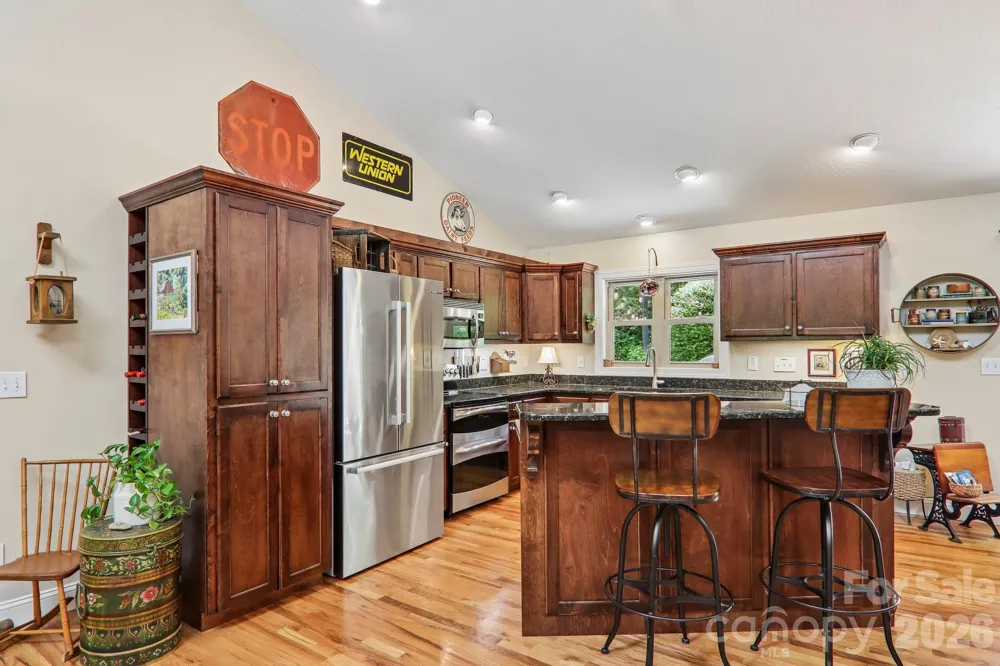 25 Arnie Drive Etowah, NC 28729