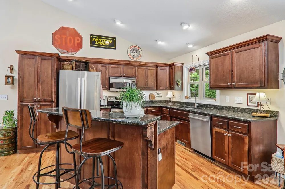 25 Arnie Drive Etowah, NC 28729