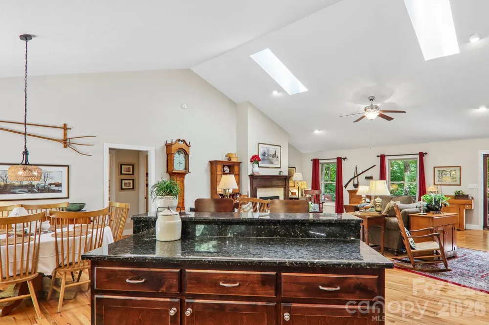 25 Arnie Drive Etowah, NC 28729
