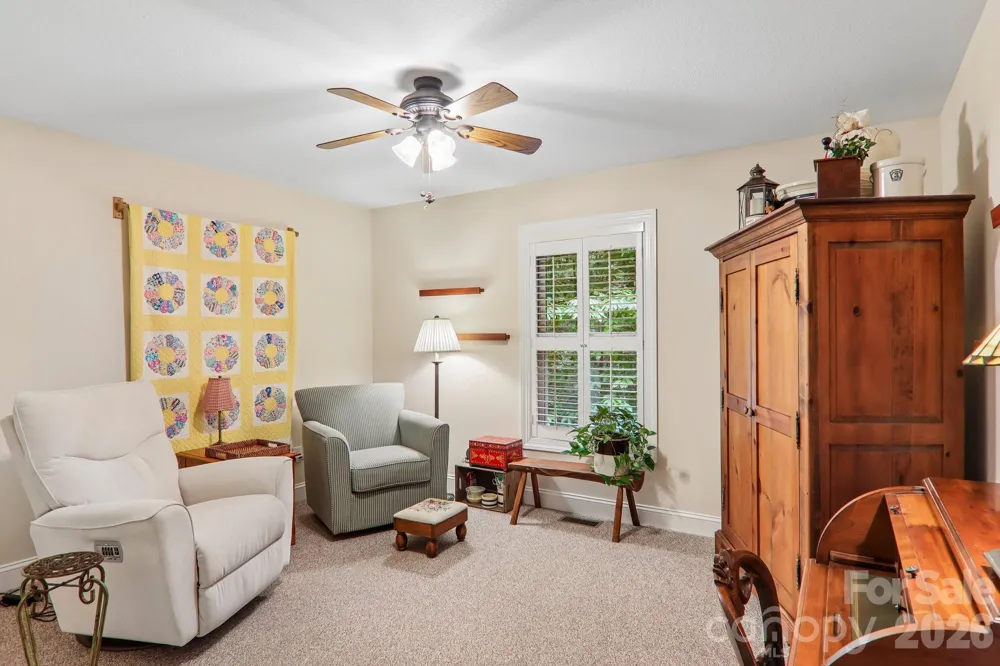 25 Arnie Drive Etowah, NC 28729