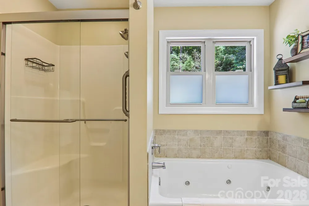 25 Arnie Drive Etowah, NC 28729