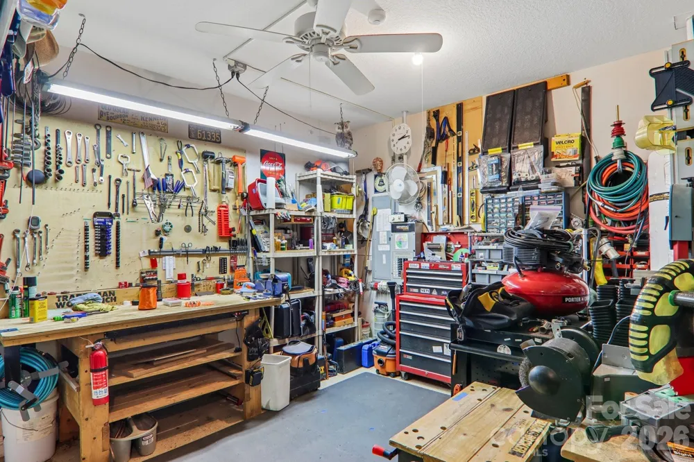 25 Arnie Drive Etowah, NC 28729