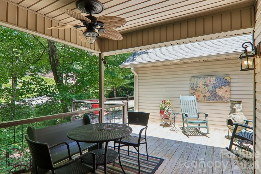 25 Arnie Drive Etowah, NC 28729