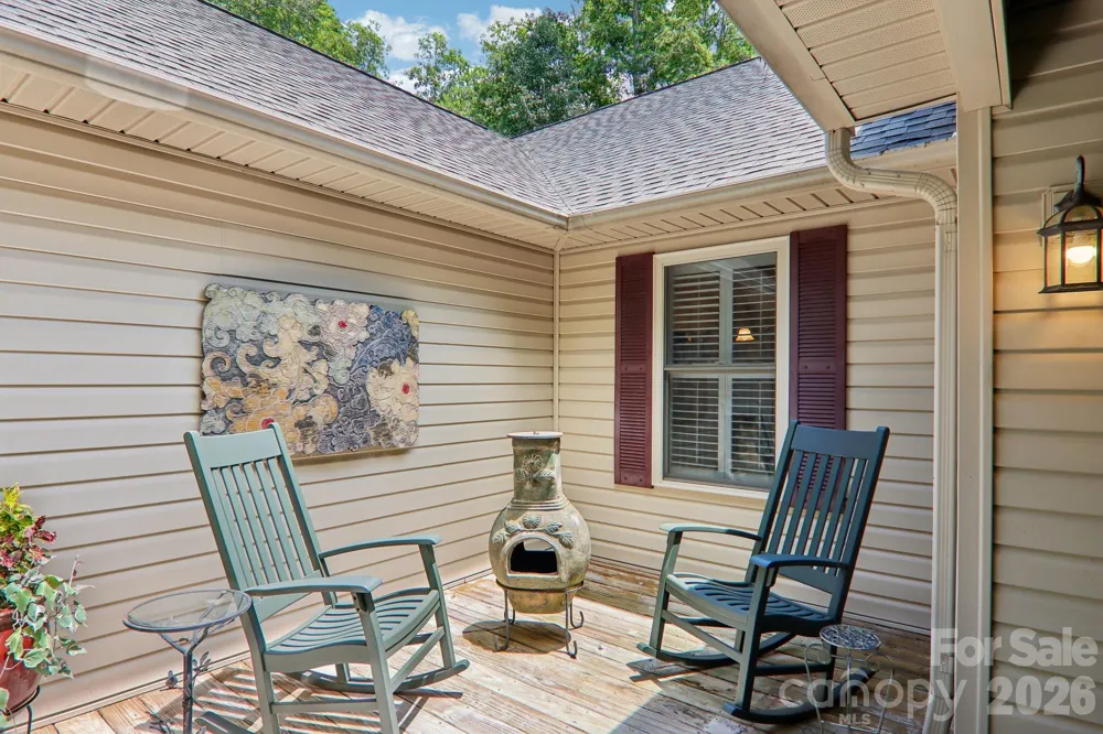 25 Arnie Drive Etowah, NC 28729
