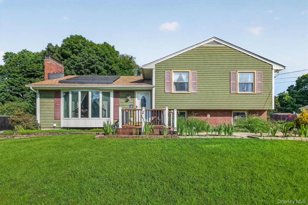 17 Jackson Drive Poughkeepsie, NY 12603