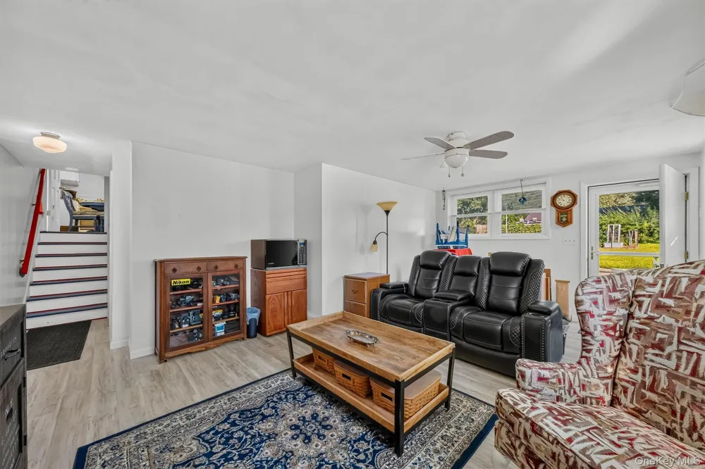 17 Jackson Drive Poughkeepsie, NY 12603