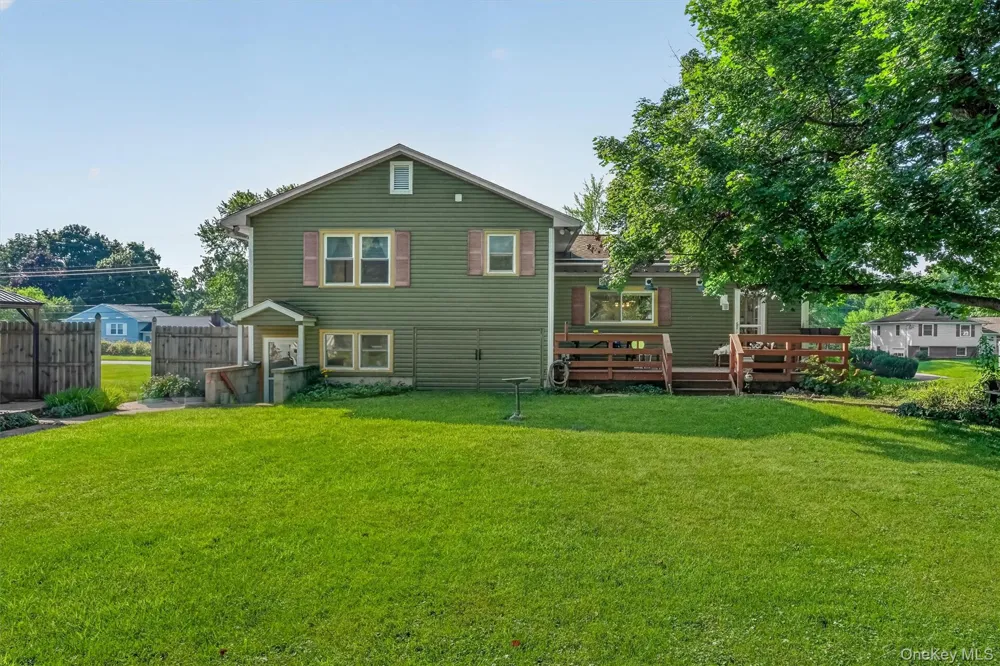 17 Jackson Drive Poughkeepsie, NY 12603