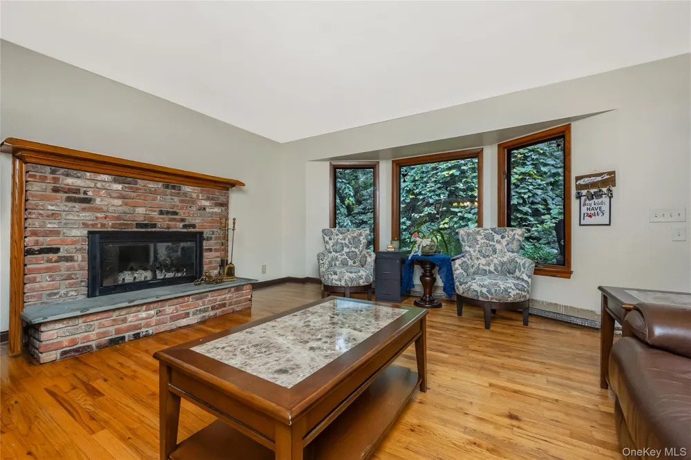 21 Sams Path Rocky Point, NY 11778