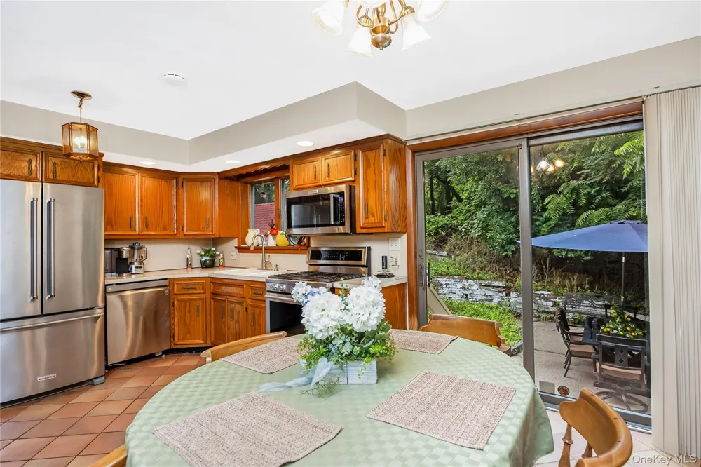 21 Sams Path Rocky Point, NY 11778