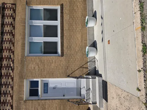 11 White Plains Avenue #1E