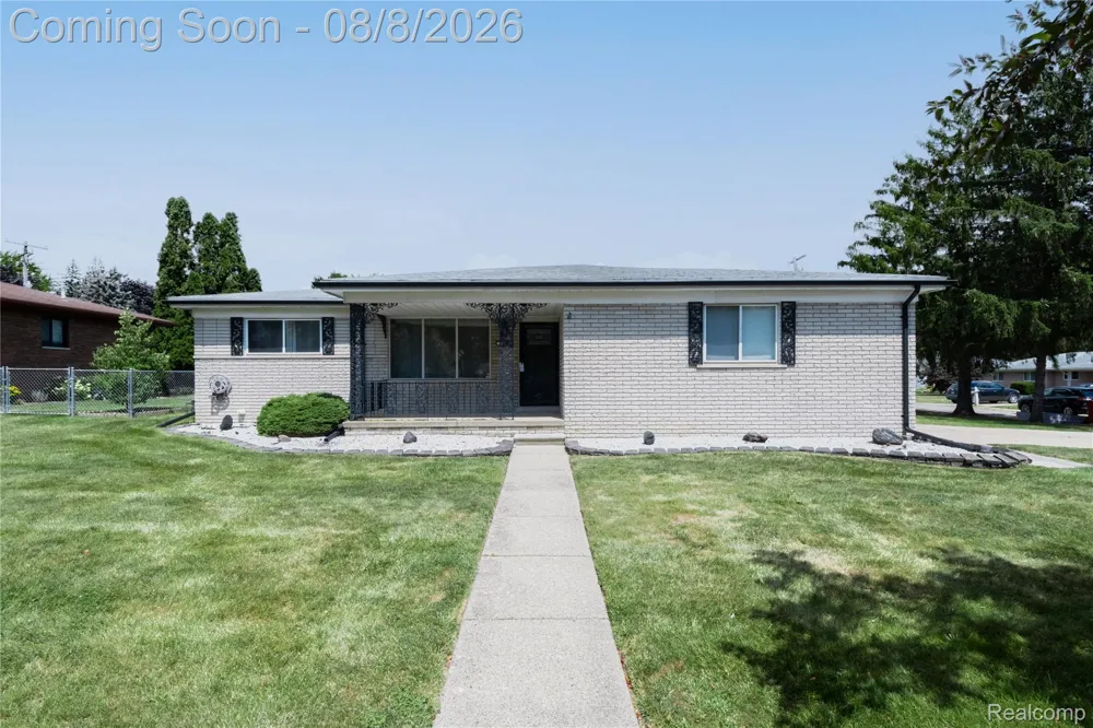 18863 Monica Drive Clinton Charter Township, MI 48036