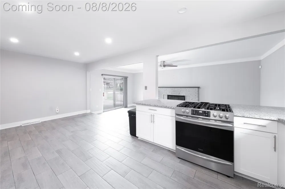 18863 Monica Drive Clinton Charter Township, MI 48036
