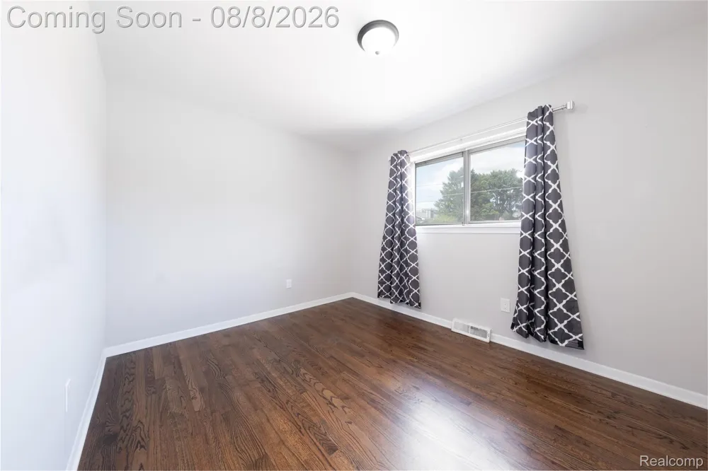 18863 Monica Drive Clinton Charter Township, MI 48036