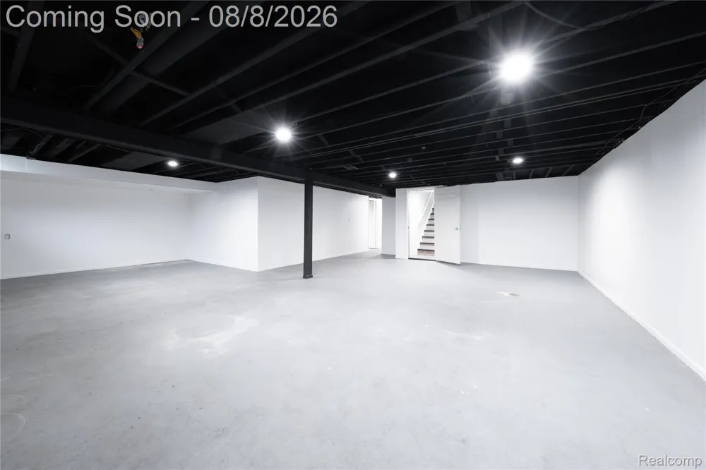 18863 Monica Drive Clinton Charter Township, MI 48036