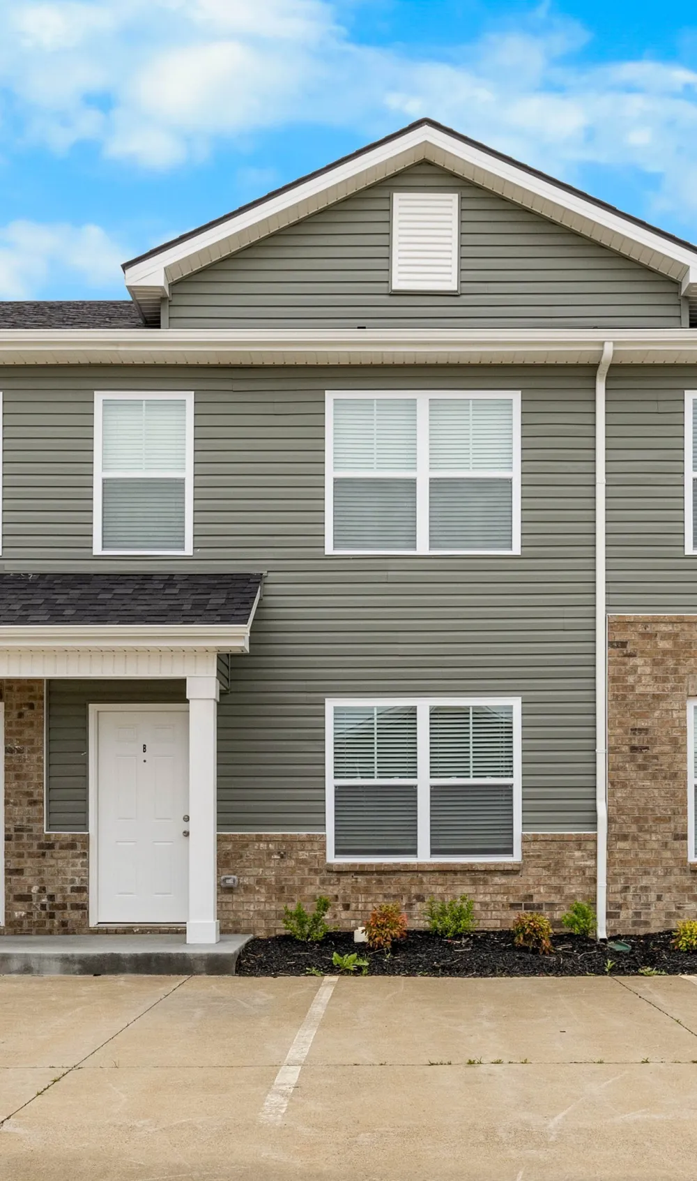 2209 Eldos Trace Cir #B Clarksville, TN 37042