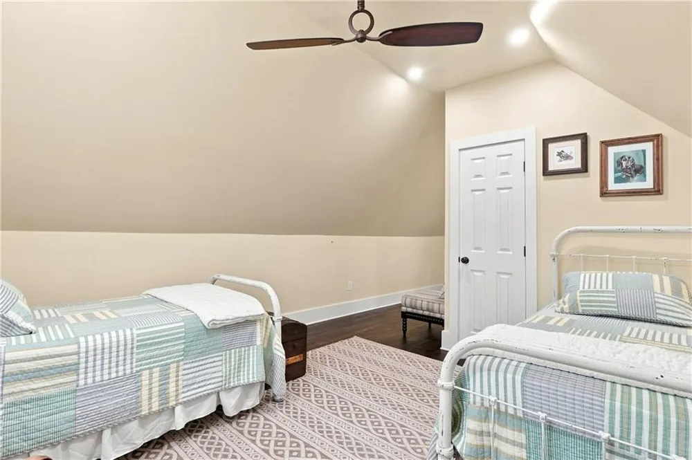 216 Mockingbird Lane Brooks, GA 30205