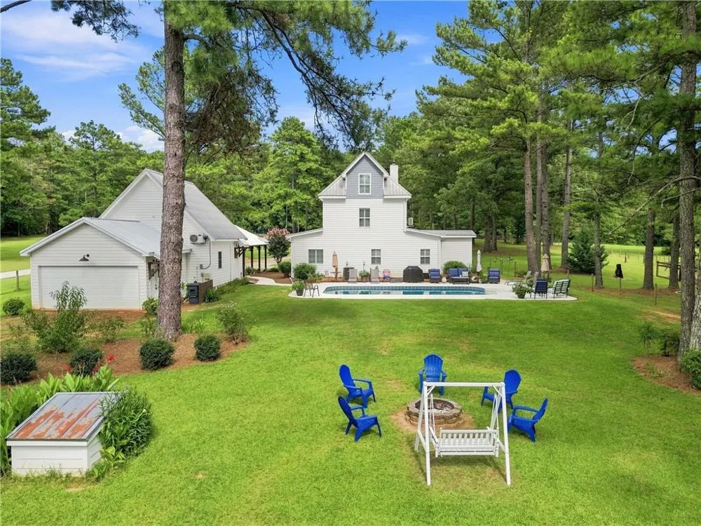 216 Mockingbird Lane Brooks, GA 30205