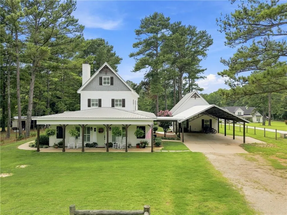 216 Mockingbird Lane Brooks, GA 30205