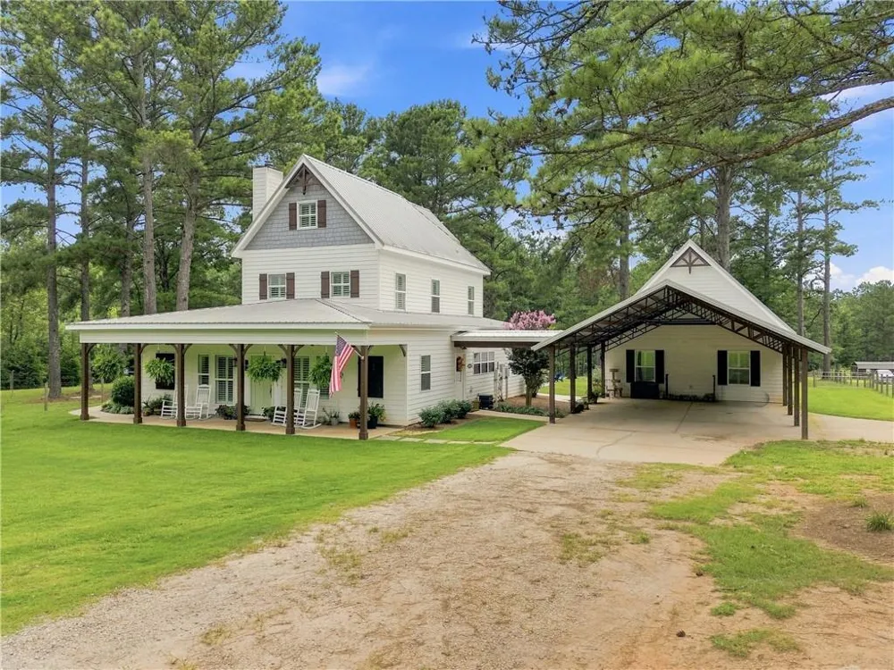216 Mockingbird Lane Brooks, GA 30205