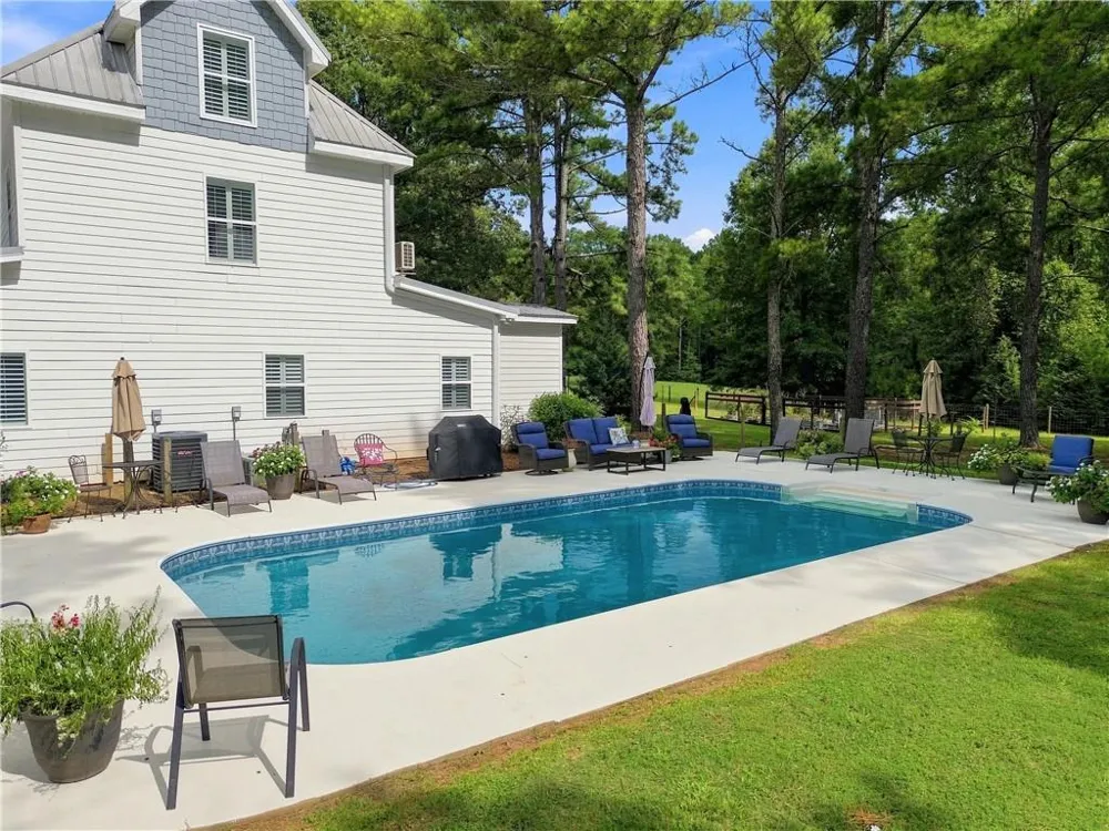 216 Mockingbird Lane Brooks, GA 30205