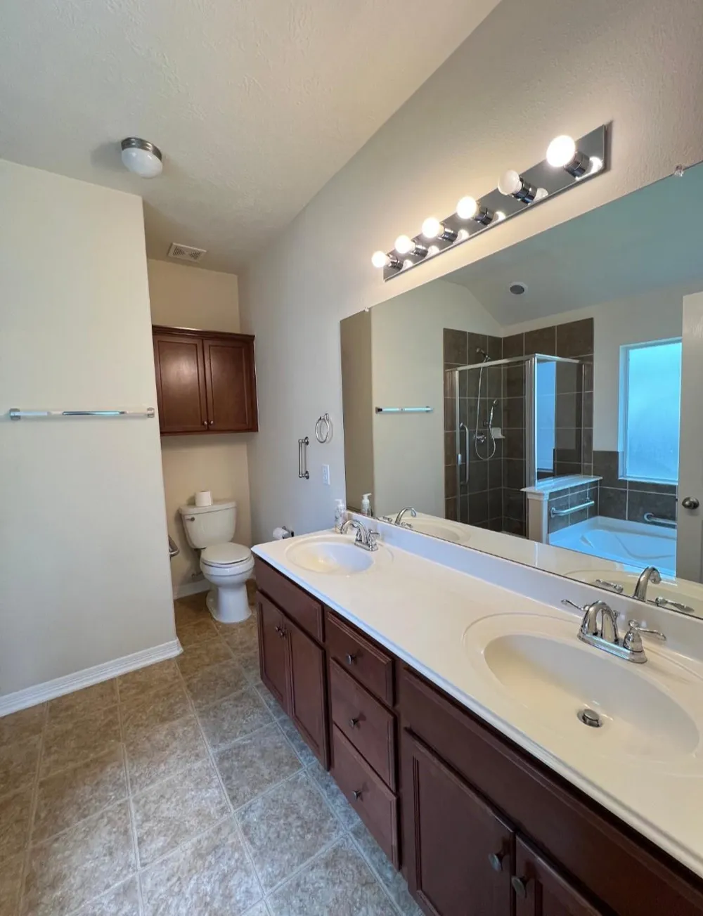 6207 Lovage Avenue Crosby, TX 77532