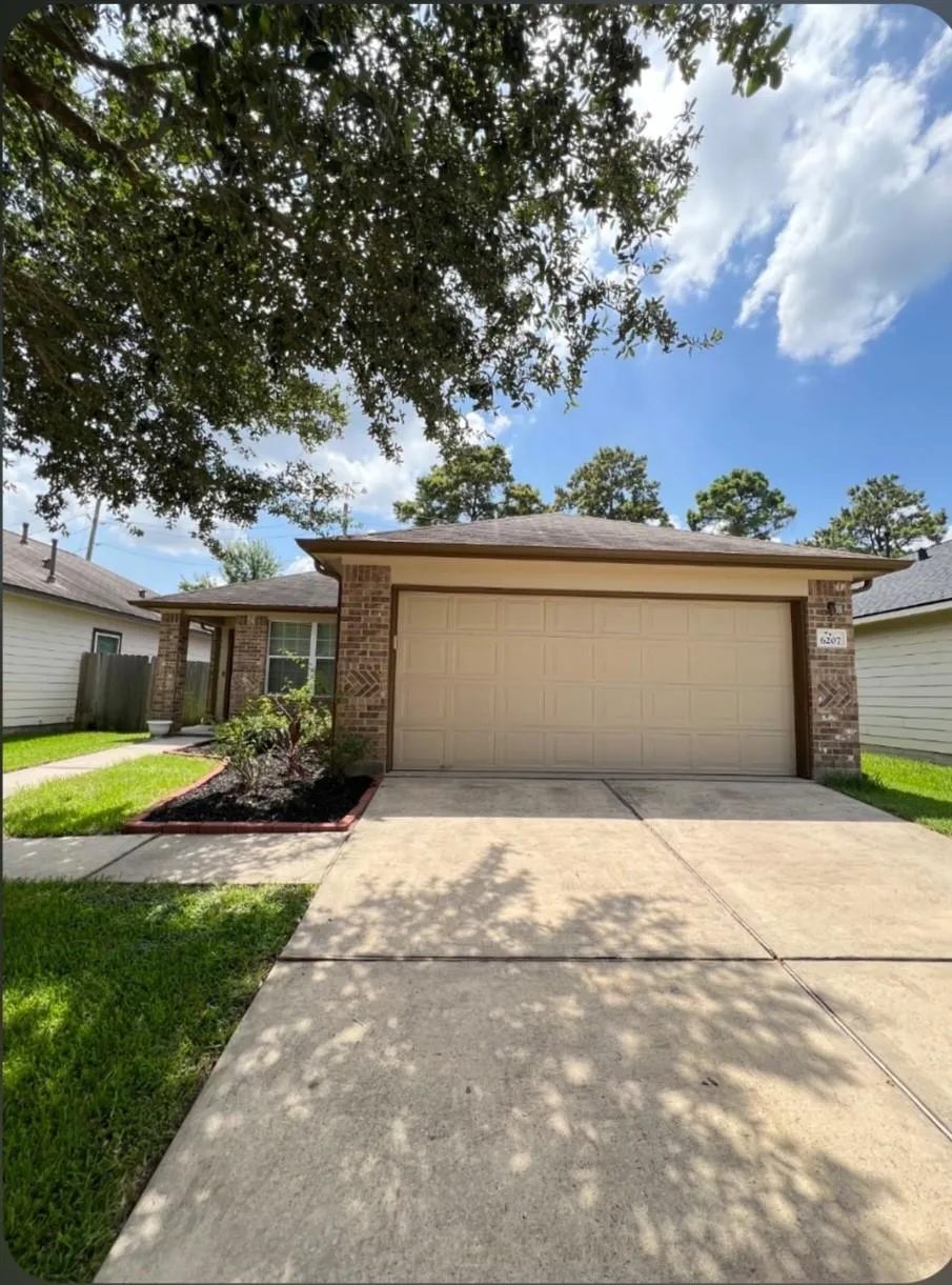 6207 Lovage Avenue Crosby, TX 77532