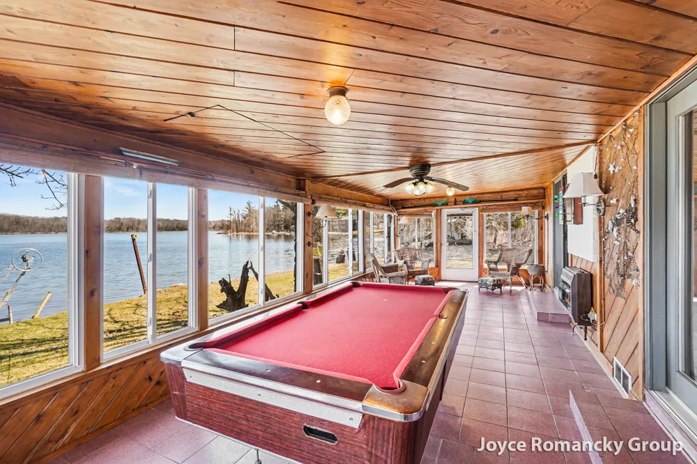 11235 W Broomfield Road Remus, MI 49340