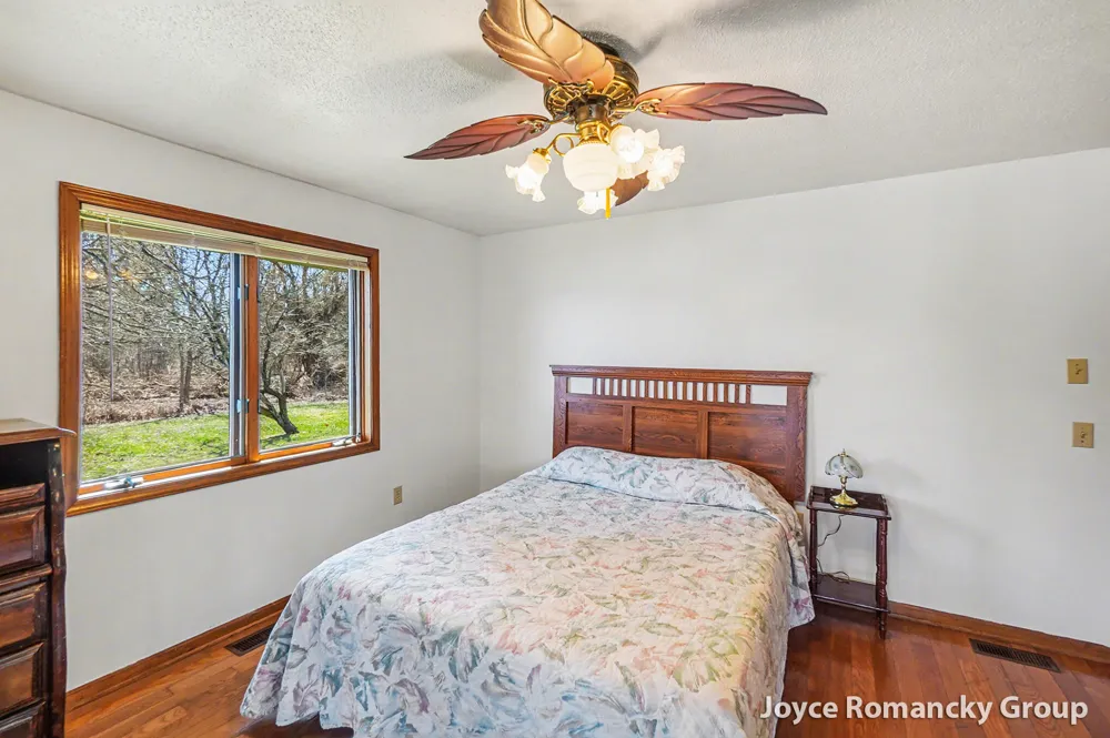 11235 W Broomfield Road Remus, MI 49340