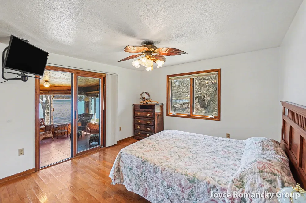 11235 W Broomfield Road Remus, MI 49340