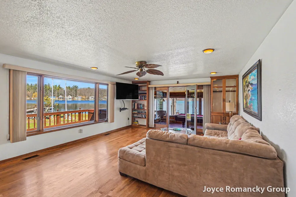 11235 W Broomfield Road Remus, MI 49340
