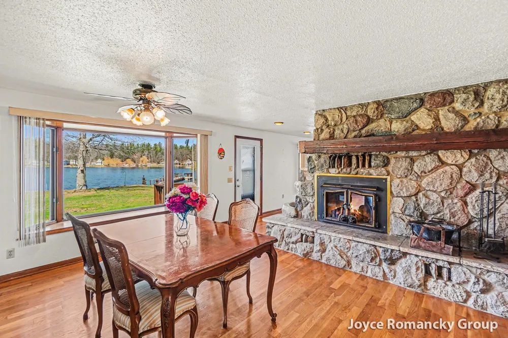 11235 W Broomfield Road Remus, MI 49340