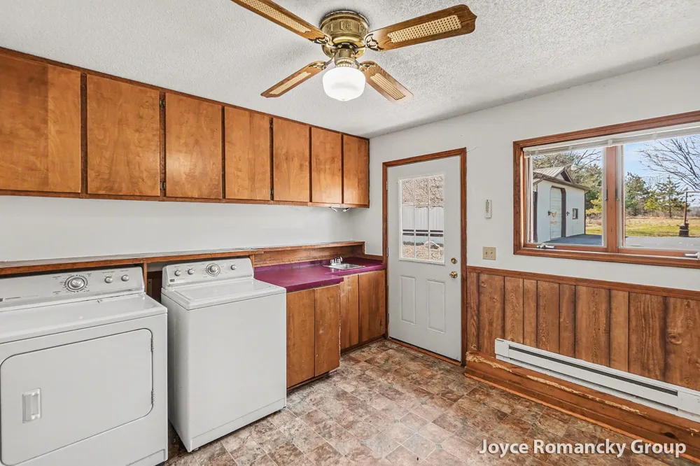 11235 W Broomfield Road Remus, MI 49340