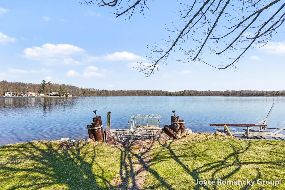 11235 W Broomfield Road Remus, MI 49340