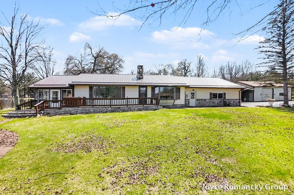 11235 W Broomfield Road Remus, MI 49340